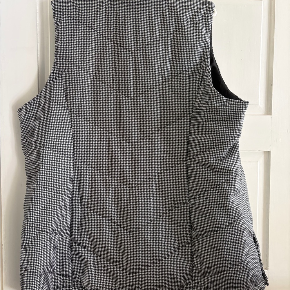 CJ Banks & White Houndstooth Quilted Vest - Picture 2 of 3